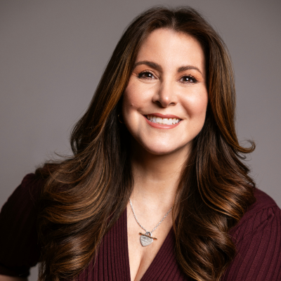 Vanessa Kuykendall Headshot