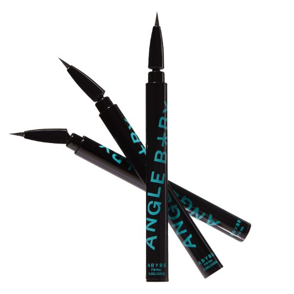Angle Baby eyeliner featuring the first 360-degree applicator