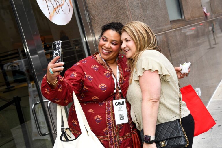 Guests catching up at the CEW Beauty Expo